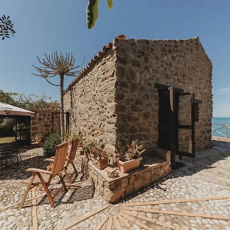 Feriehus Cala La Giara Cefalù