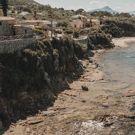 Cala La Giara * Cefalù